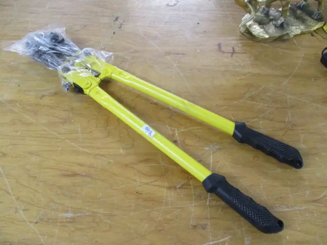 Bolt Cutters Image 1++